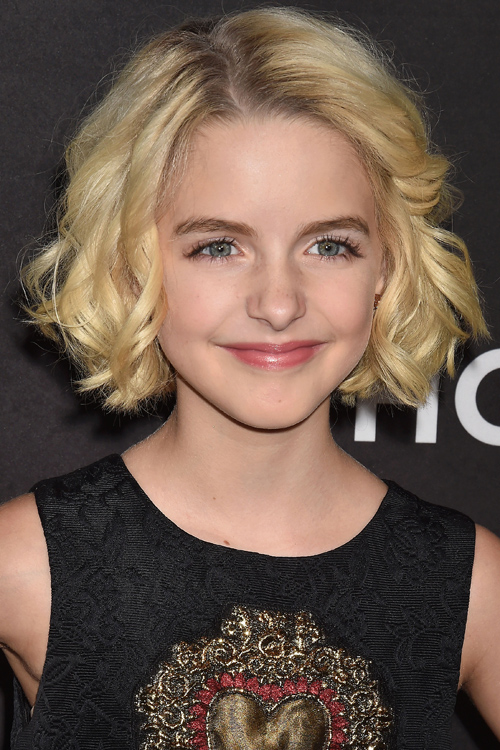 mckenna-grace-s-hairstyles-hair-colors-steal-her-style
