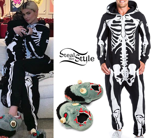 Kylie Jenner: Skeleton Onesie, Zombie Slippers