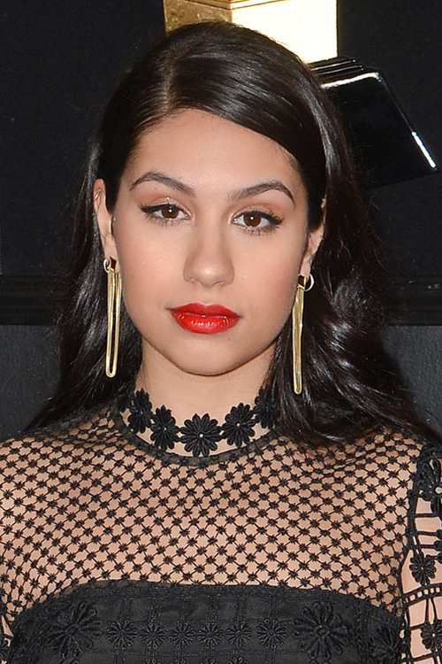 Alessia Cara's Hairstyles & Hair Colors Steal Her Style