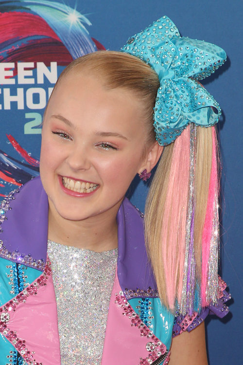 Jojo Siwa S Hairstyles Amp Hair Colors Steal Her Style