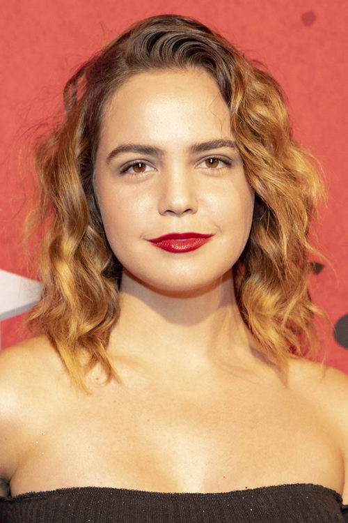 Bailee Madison's Hairstyles & Hair Colors | Steal Her Style