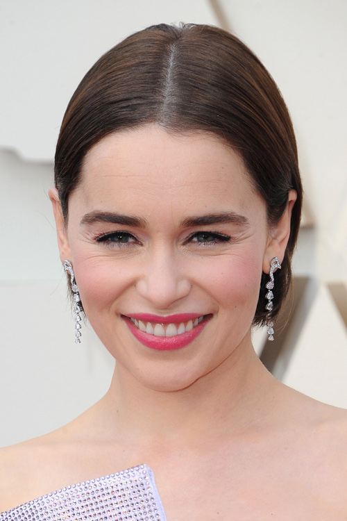 Emilia Clarke Straight Medium Brown Blunt Cut, Bob Hairstyle | Steal ...