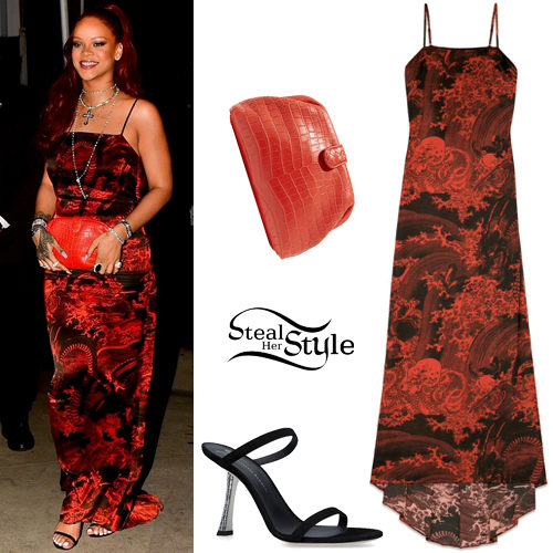 Rihanna's All About The Ruffles: Photo 1605271
