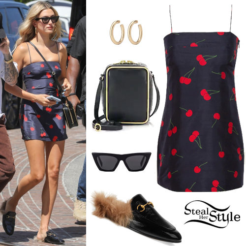 Hailey Baldwin Clothes & Outfits | Page 18 of 38 | Steal Her Style ...