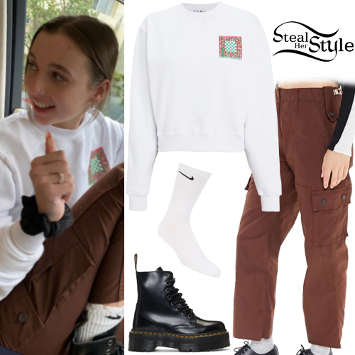 Emma Chamberlain Clothes & Outfits, Page 3 of 7, Steal Her Style