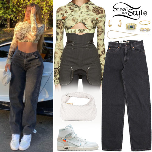 Kylie Jenner: Printed Pink Top, White Pants