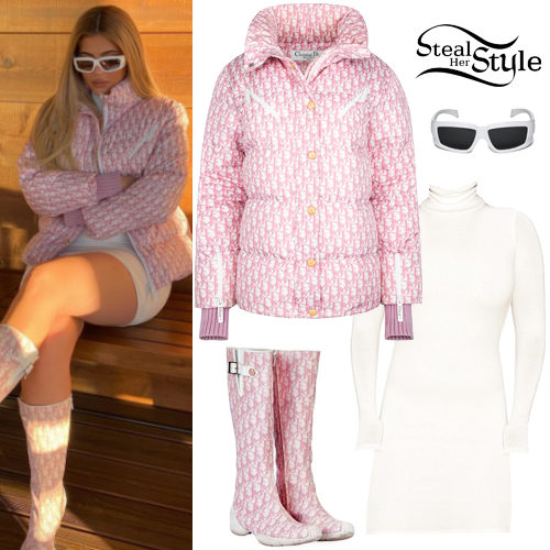 Kylie Jenner: Pink Puffed Jacket and Boots