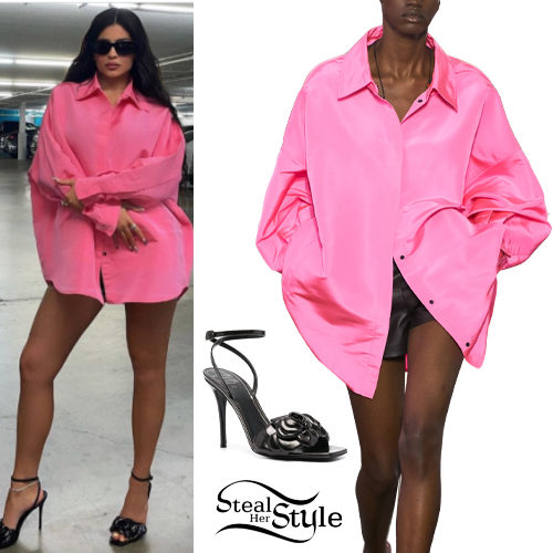 Kylie Jenner: Pink Oversized Shirt, Black Sandals