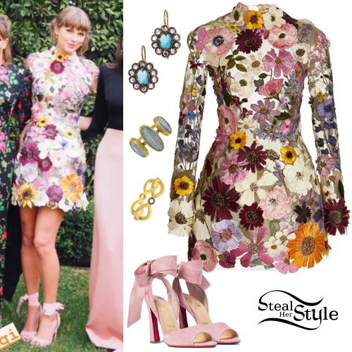 Taylor Swift: 2021 Grammy Awards Outfit ...