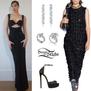 Hailee Steinfeld Clothes & Outfits | Steal Her Style