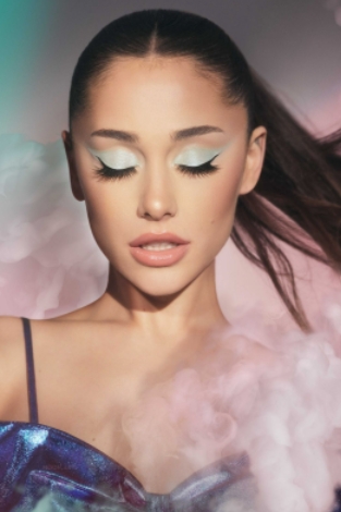 Ariana Grande - Beauty Photos, Trends & News | Allure