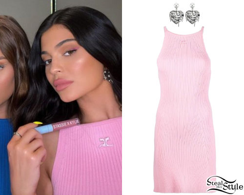 Kylie Jenner: Pink Dress, Heart Earrings