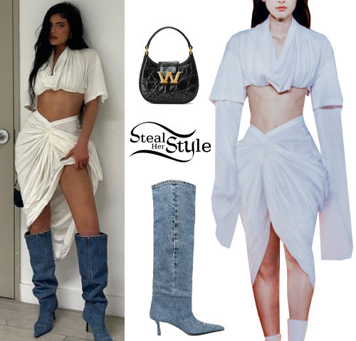Kylie Jenner: Crop Top, Denim Boots